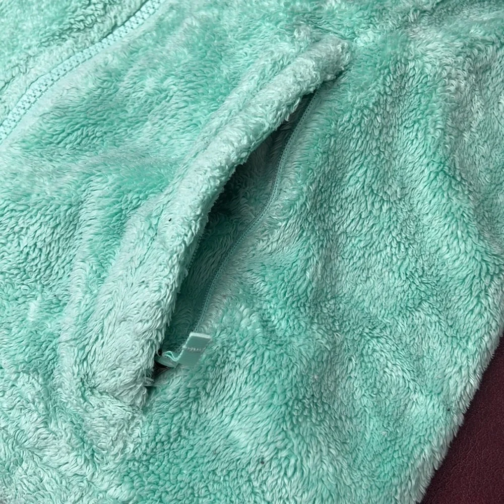 The North Face Girls Turquoise Plush Furry Fleece Zip Up Jacket - Size LG 14/16